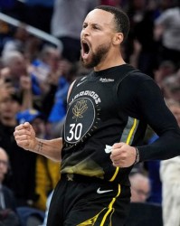 伟德体育-杀穿雄鹿只需最后7分钟！库里20分+1封盖天神降临